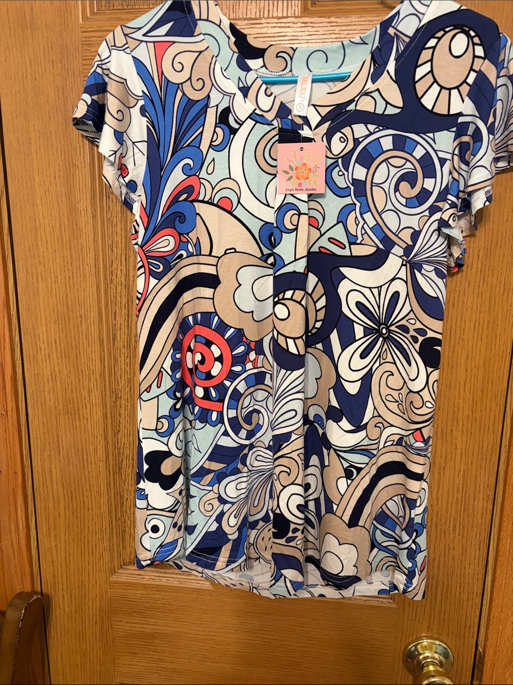 Bold Swirl Floral Short Sleeve Tee - Blue & Beige Palette